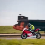 Me ducati crop